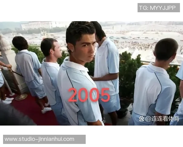 全球顶尖足球明星风采展示与成就解析图鉴